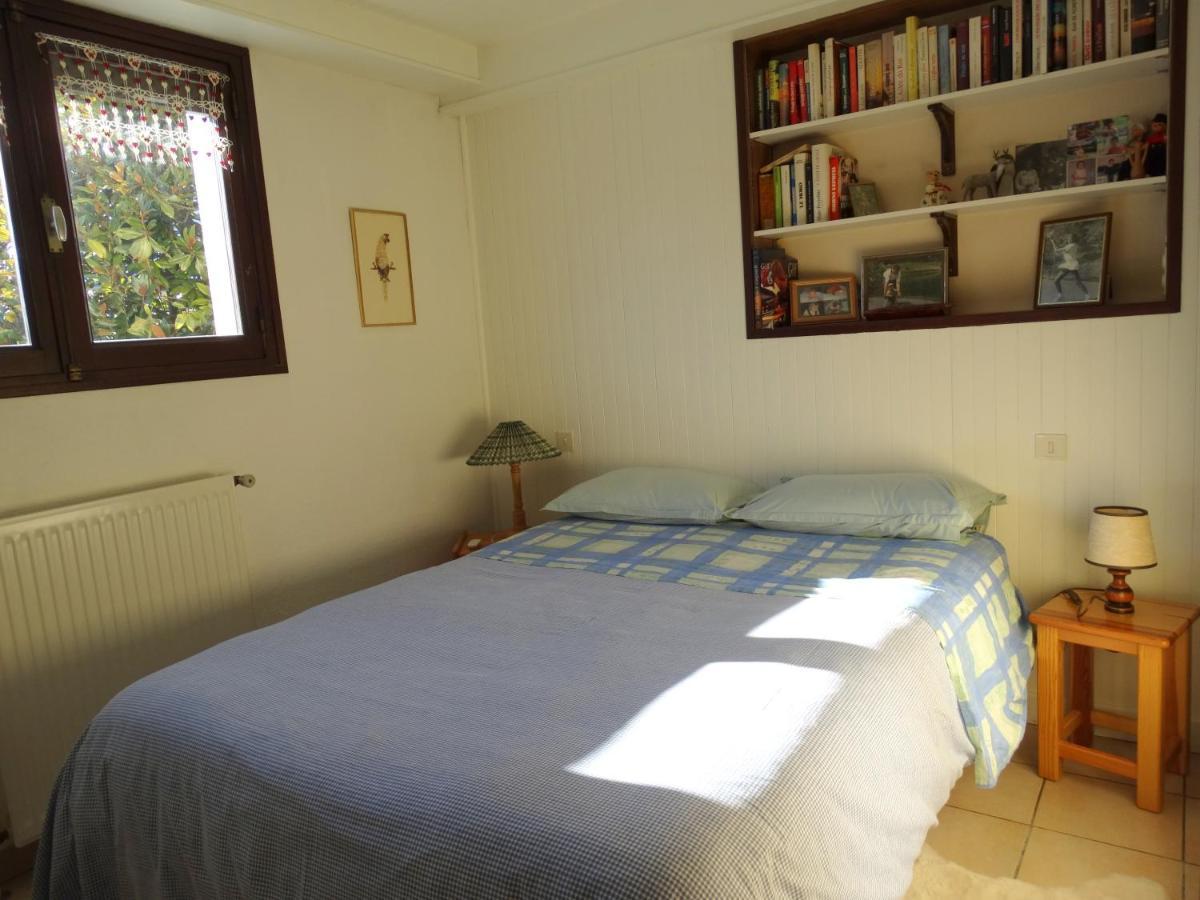 ユジーヌ Chez Laurette Et Louis Bed & Breakfast エクステリア 写真